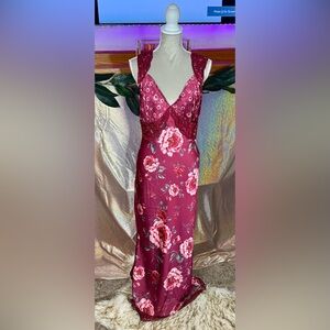 Avec Les Filles Bias Cut Lace Trim Slipdress in burgundy with red peonies
